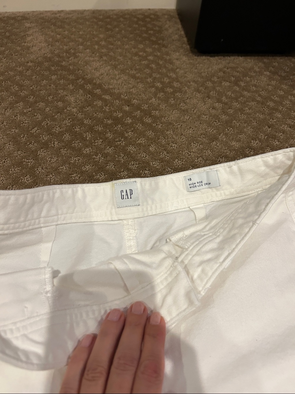 GAP Factory White High-Rise Wide-Leg Crop Jeans - Picture 11 of 13